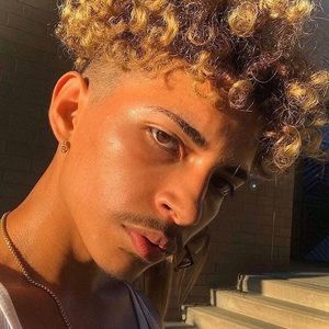 Meet your Posher, Adam